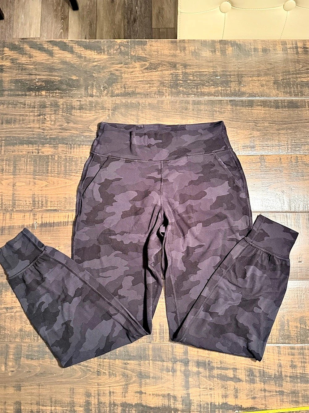 lululemon Align Jogger 28" Camo Leggings in Black